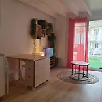 Biarritz Avec Piscine Апартаменты *